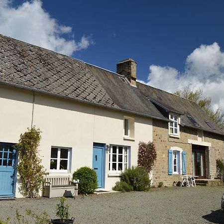 Hôtel La Patardiere à Beslon  Extérieur photo